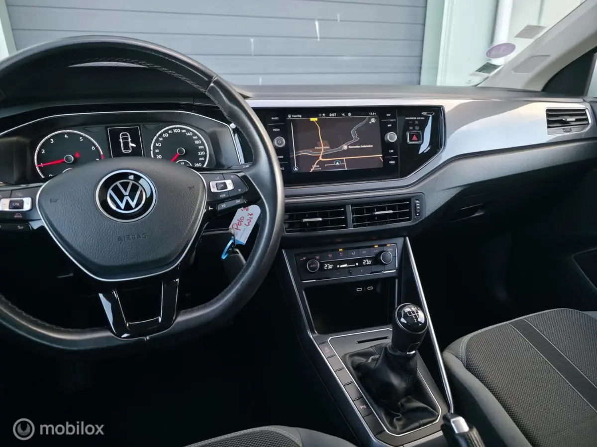 1.0 TSI R-line / Pano / Carplay / Navi