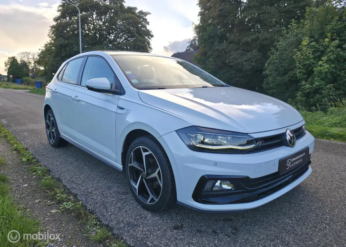 1.0 TSI R-line / Pano / Carplay / Navi