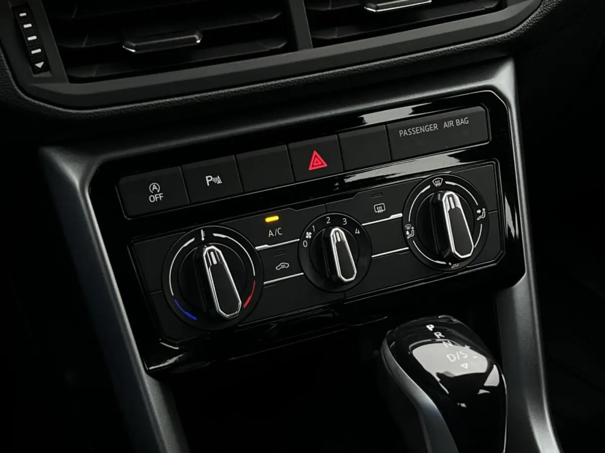 1.0 TSI Active, VIRTUAL COCKPIT, NAVIGATIE, CRUISE CONTROL, AIRCO, KEYLESS, DODEHOEK, CAMERA, LICHTMETAAL 16"