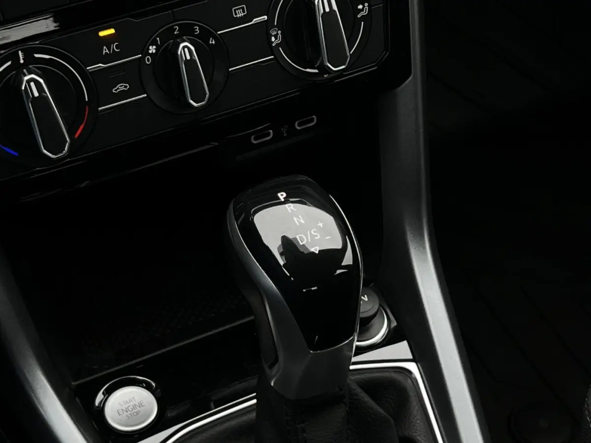 1.0 TSI Active, VIRTUAL COCKPIT, NAVIGATIE, CRUISE CONTROL, AIRCO, KEYLESS, DODEHOEK, CAMERA, LICHTMETAAL 16"