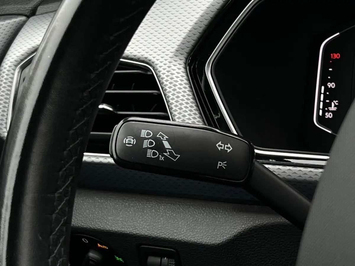 1.0 TSI Active, VIRTUAL COCKPIT, NAVIGATIE, CRUISE CONTROL, AIRCO, KEYLESS, DODEHOEK, CAMERA, LICHTMETAAL 16"