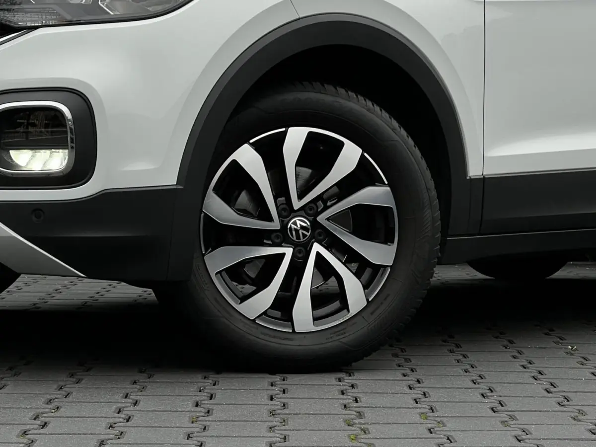 1.0 TSI Active, VIRTUAL COCKPIT, NAVIGATIE, CRUISE CONTROL, AIRCO, KEYLESS, DODEHOEK, CAMERA, LICHTMETAAL 16"