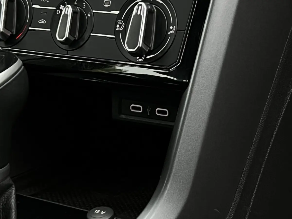 1.0 TSI Active, VIRTUAL COCKPIT, NAVIGATIE, CRUISE CONTROL, AIRCO, KEYLESS, DODEHOEK, CAMERA, LICHTMETAAL 16"