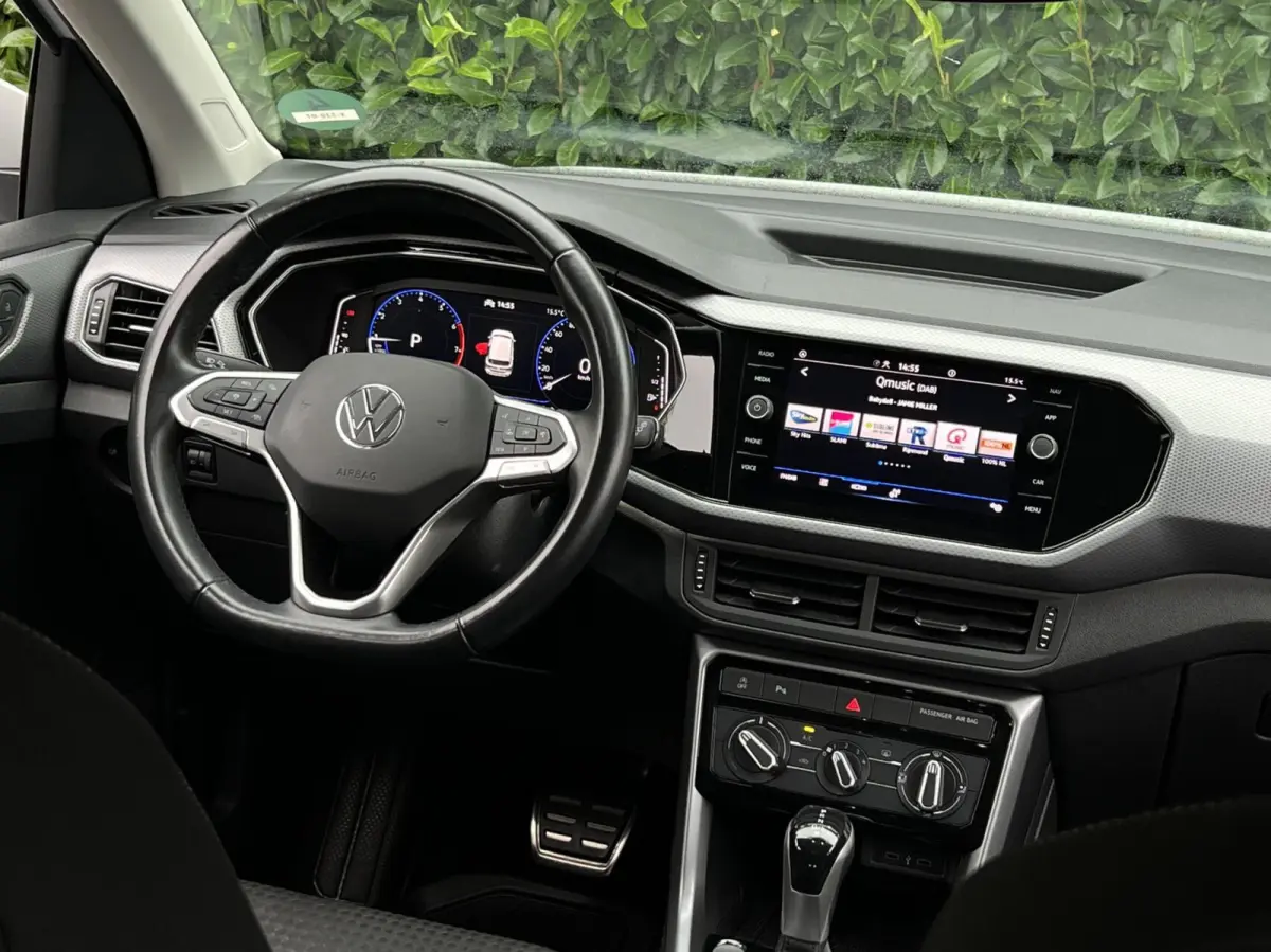 1.0 TSI Active, VIRTUAL COCKPIT, NAVIGATIE, CRUISE CONTROL, AIRCO, KEYLESS, DODEHOEK, CAMERA, LICHTMETAAL 16"
