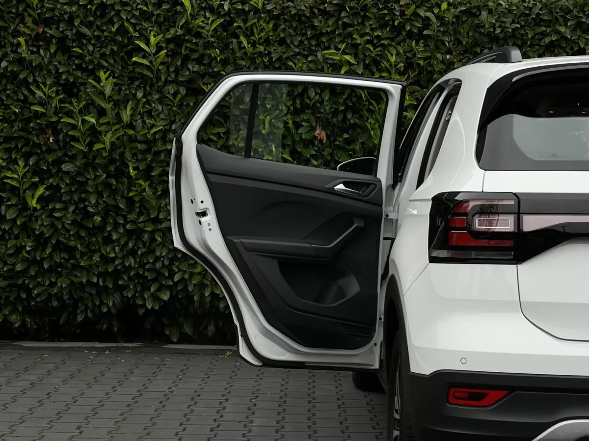 1.0 TSI Active, VIRTUAL COCKPIT, NAVIGATIE, CRUISE CONTROL, AIRCO, KEYLESS, DODEHOEK, CAMERA, LICHTMETAAL 16"