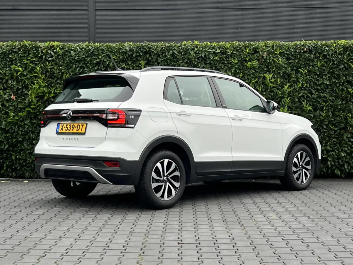 1.0 TSI Active, VIRTUAL COCKPIT, NAVIGATIE, CRUISE CONTROL, AIRCO, KEYLESS, DODEHOEK, CAMERA, LICHTMETAAL 16"