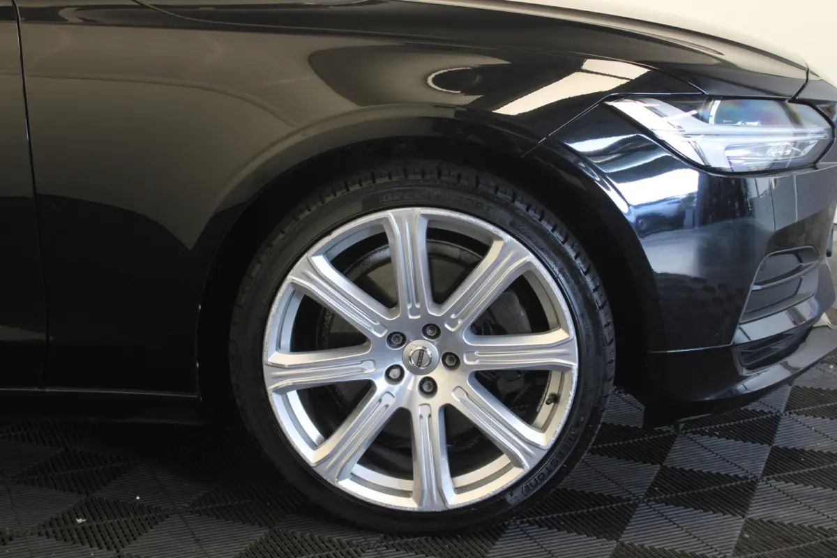 2.0 T5 90th Anniversary Edition