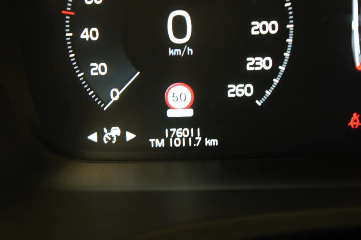 2.0 T5 90th Anniversary Edition