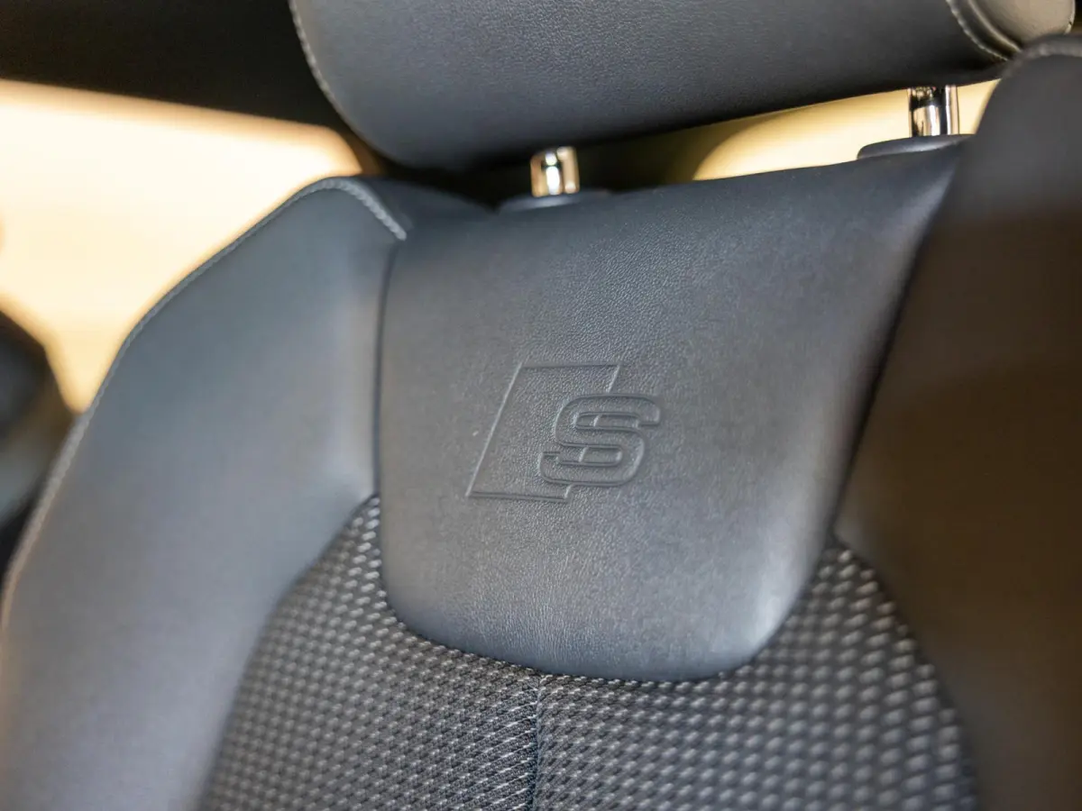 25 TFSI S-Line edition / 95pk / NAP / Afgevlakt stuurwiel / Cruise control /