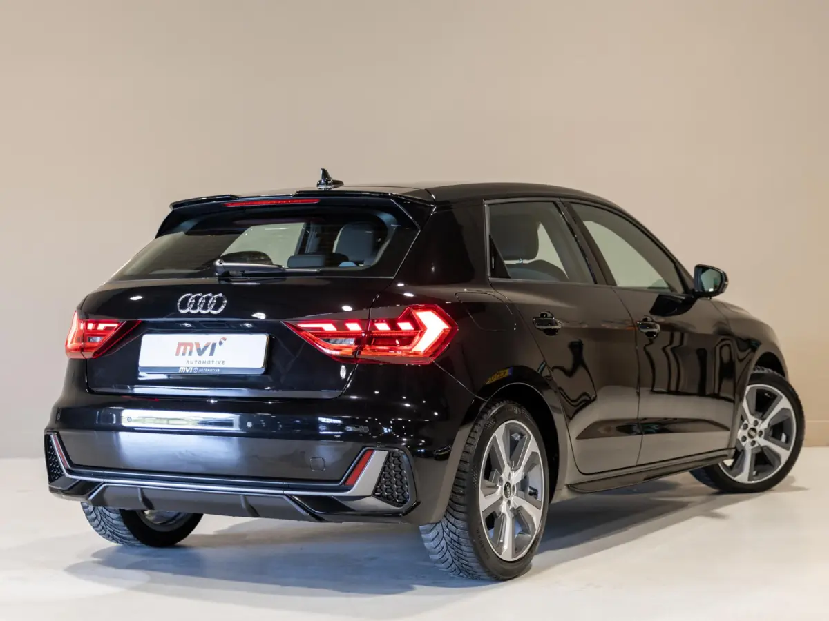 25 TFSI S-Line edition / 95pk / NAP / Afgevlakt stuurwiel / Cruise control /