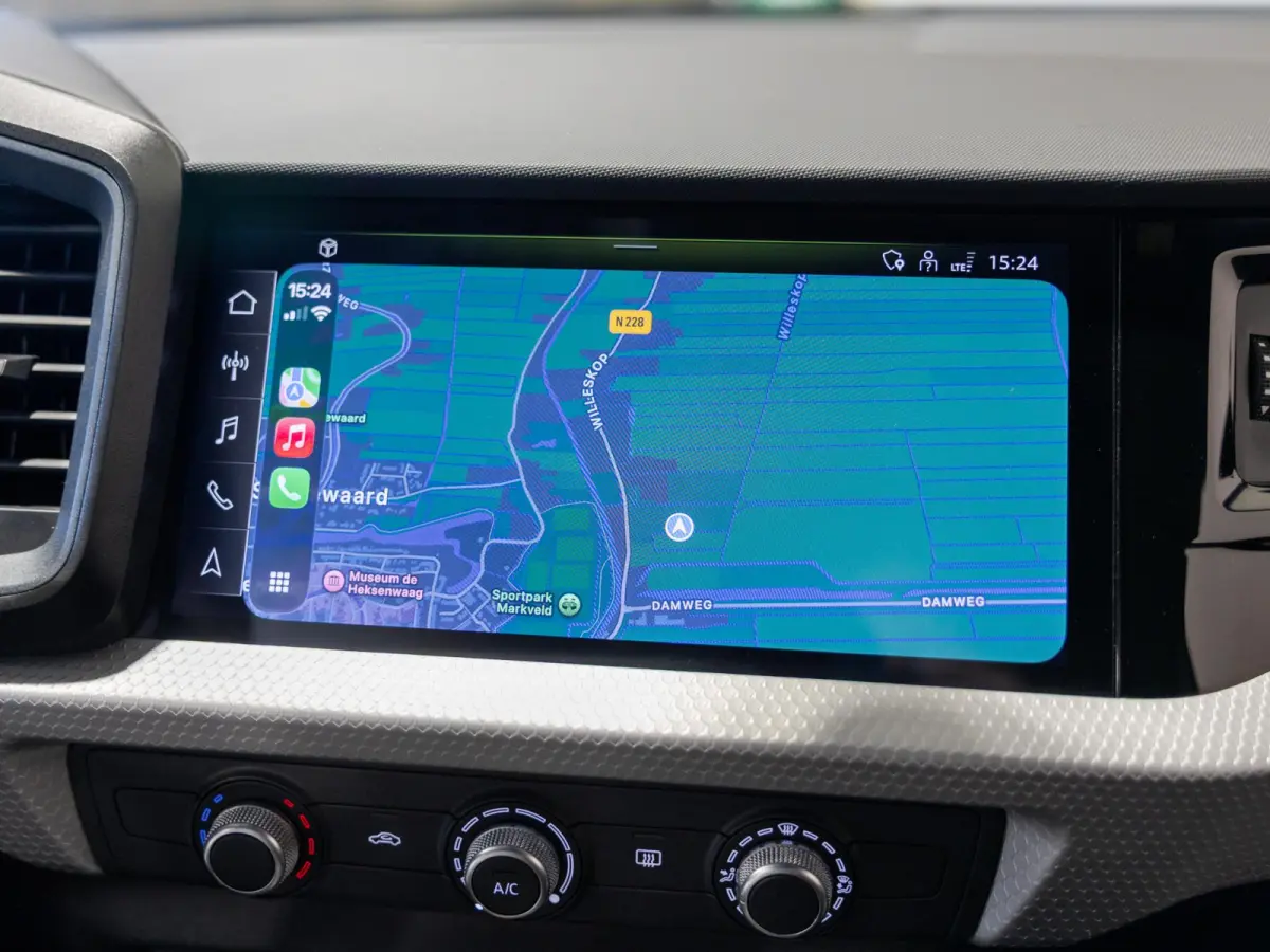 25 TFSI S-Line edition / 95pk / NAP / Afgevlakt stuurwiel / Cruise control /