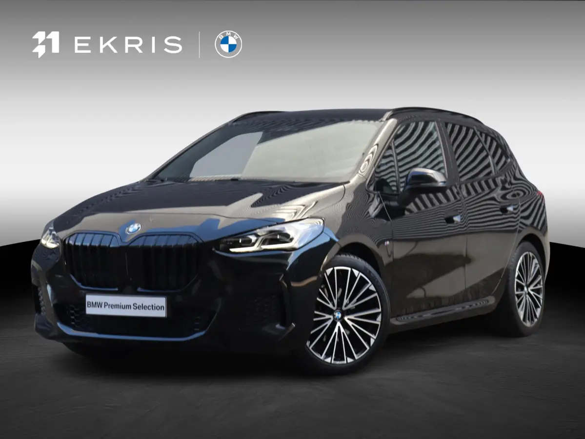 218i | M Sportpakket | Premium Pack | Trekhaak | Camera | Comfort Access | Harman Kardon | Getint Glas | 19'' LMV