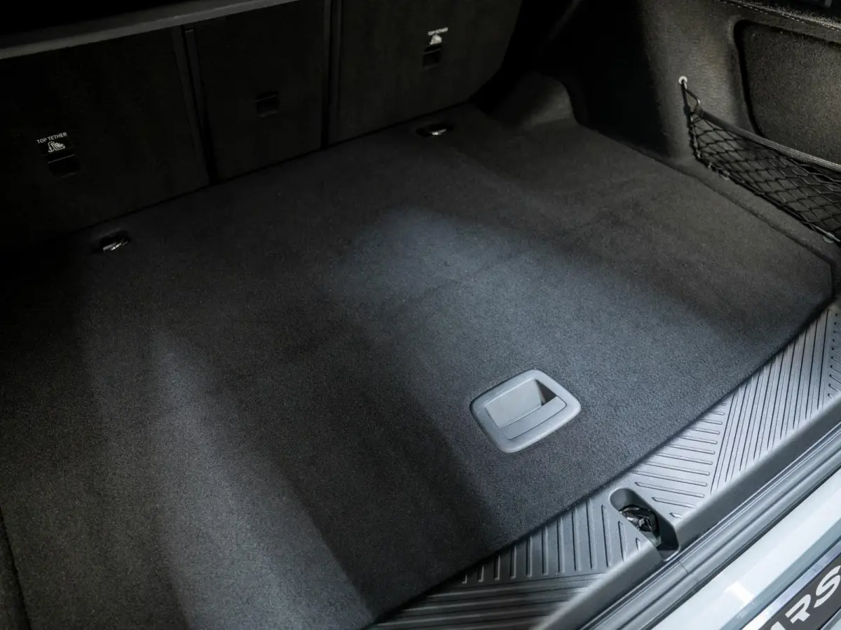 30e xDrive | M-Sportpakket | Pano | Driving Assistant Plus | Trekhaak |