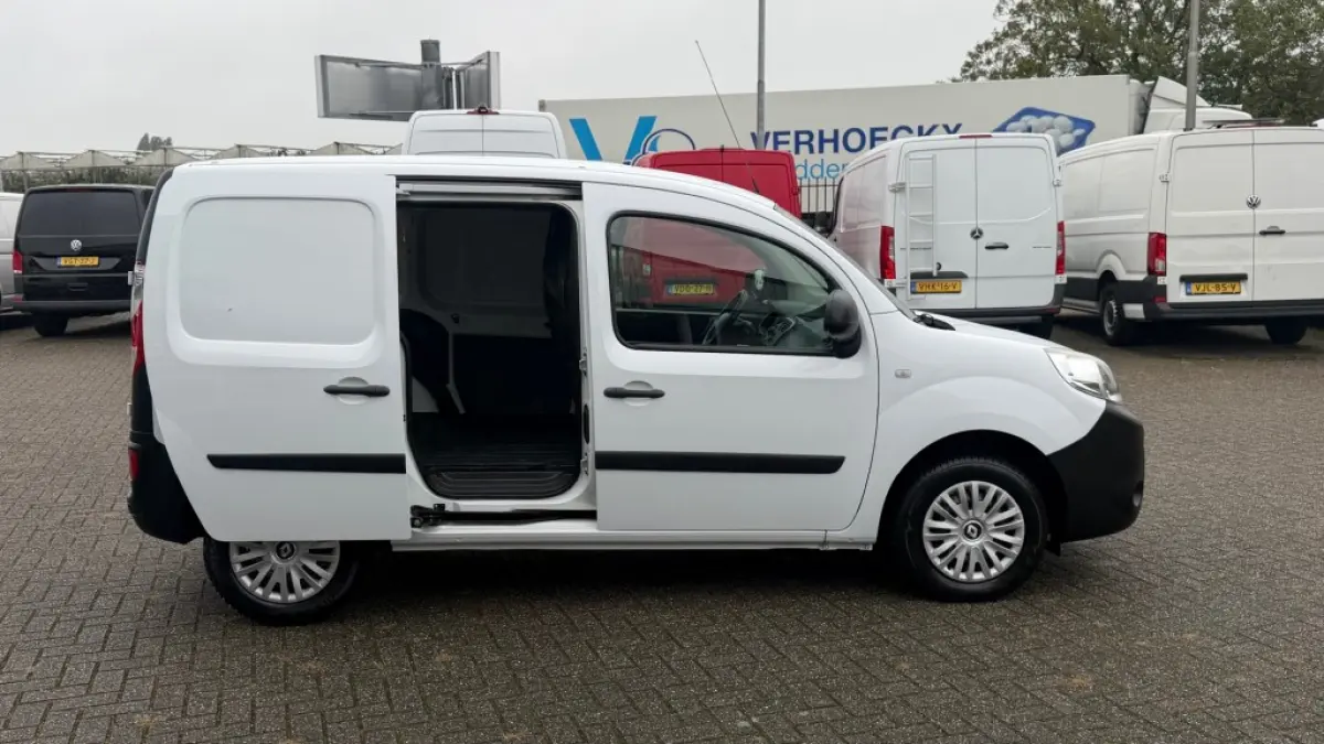 1.5 DCI 55KW 75PK EURO 6 DISTRIBUTIERIEM VERNIEUWD/ AIRCO/ CRUISE CONTROL/ PARKEERSENSOREN / 100% DEALERONDERHOUDEN