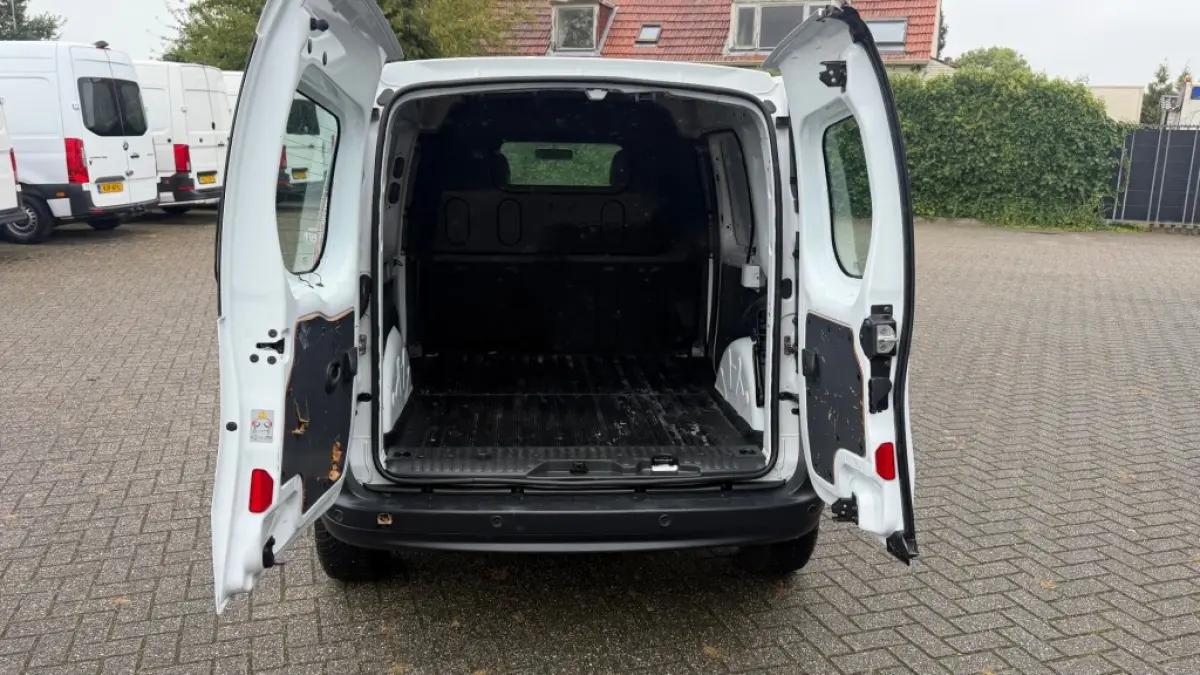 1.5 DCI 55KW 75PK EURO 6 DISTRIBUTIERIEM VERNIEUWD/ AIRCO/ CRUISE CONTROL/ PARKEERSENSOREN / 100% DEALERONDERHOUDEN