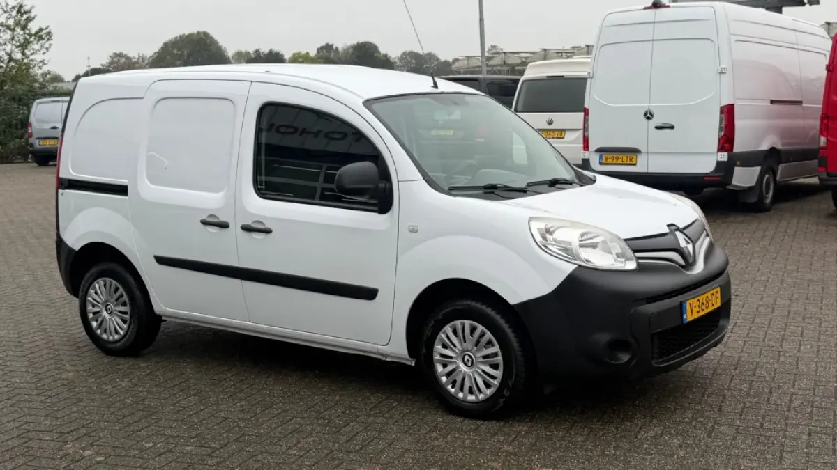1.5 DCI 55KW 75PK EURO 6 DISTRIBUTIERIEM VERNIEUWD/ AIRCO/ CRUISE CONTROL/ PARKEERSENSOREN / 100% DEALERONDERHOUDEN