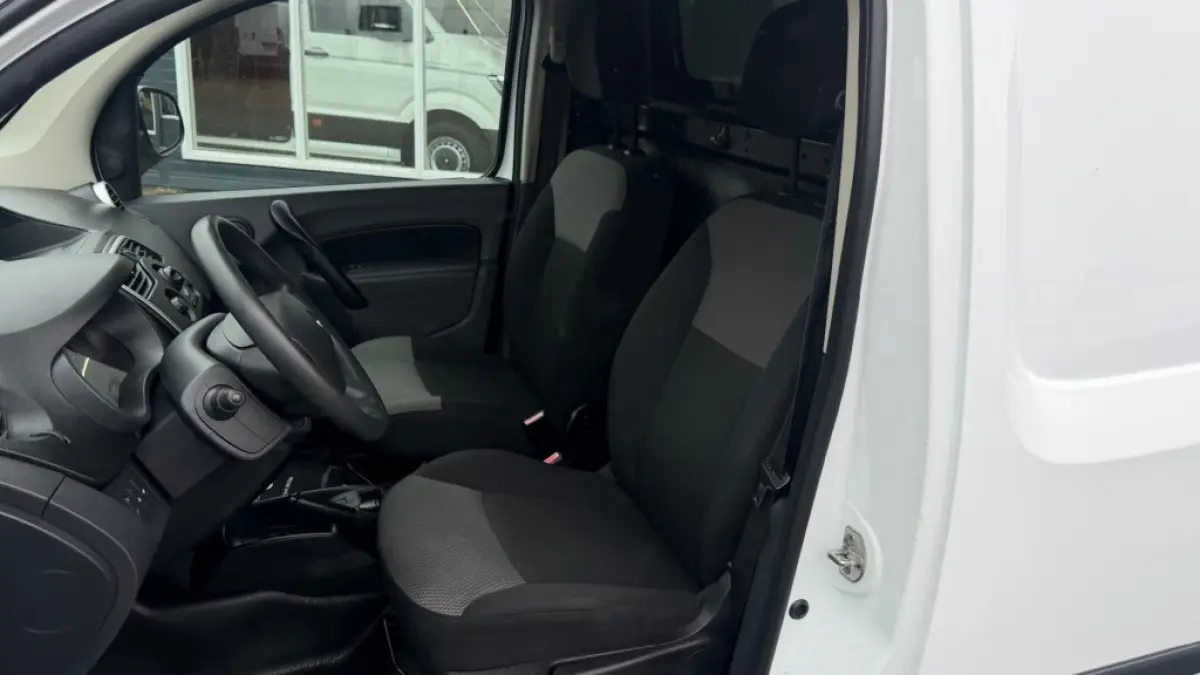 1.5 DCI 55KW 75PK EURO 6 DISTRIBUTIERIEM VERNIEUWD/ AIRCO/ CRUISE CONTROL/ PARKEERSENSOREN / 100% DEALERONDERHOUDEN
