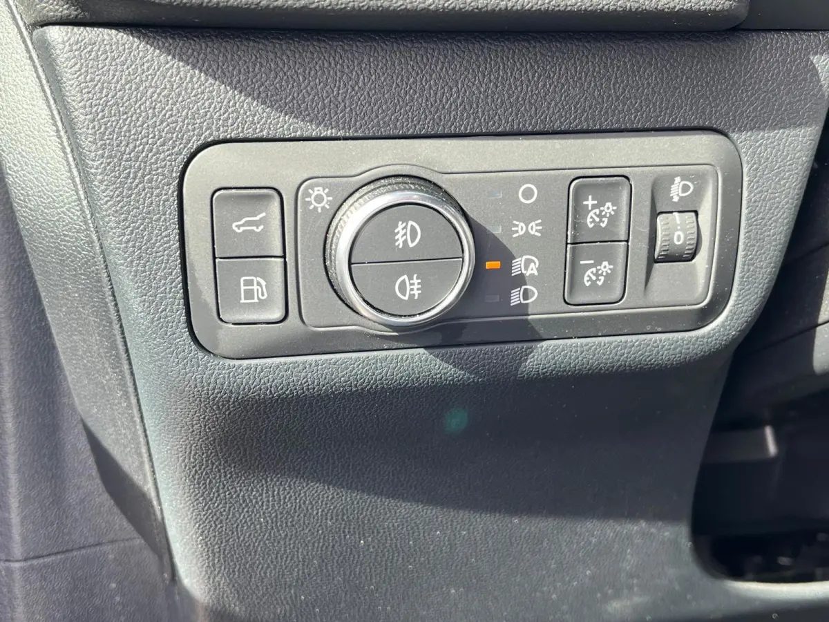 ST-Line X PHEV | Stoel- Stuur- Achterbankverwarming | Keyless | Elek. Stoelen | Elek. Achterklep | Black Pack | Agate Black Metallic | Keyless-Start | Lichtmetalen velgen