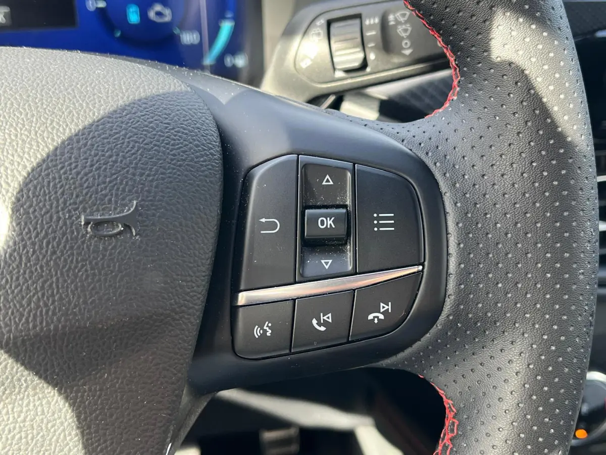 ST-Line X PHEV | Stoel- Stuur- Achterbankverwarming | Keyless | Elek. Stoelen | Elek. Achterklep | Black Pack | Agate Black Metallic | Keyless-Start | Lichtmetalen velgen