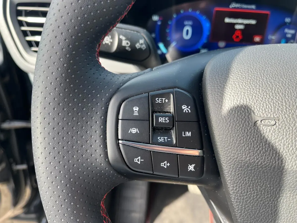 ST-Line X PHEV | Stoel- Stuur- Achterbankverwarming | Keyless | Elek. Stoelen | Elek. Achterklep | Black Pack | Agate Black Metallic | Keyless-Start | Lichtmetalen velgen