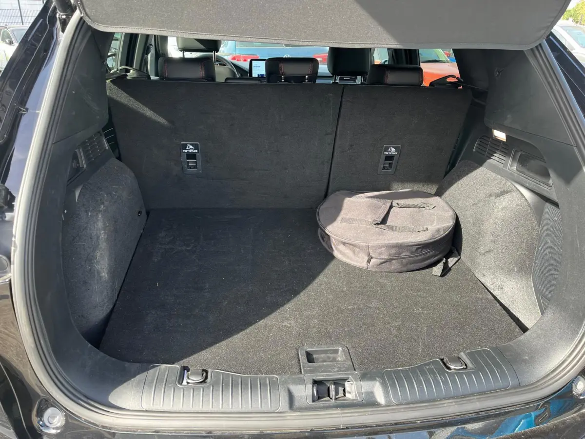 ST-Line X PHEV | Stoel- Stuur- Achterbankverwarming | Keyless | Elek. Stoelen | Elek. Achterklep | Black Pack | Agate Black Metallic | Keyless-Start | Lichtmetalen velgen