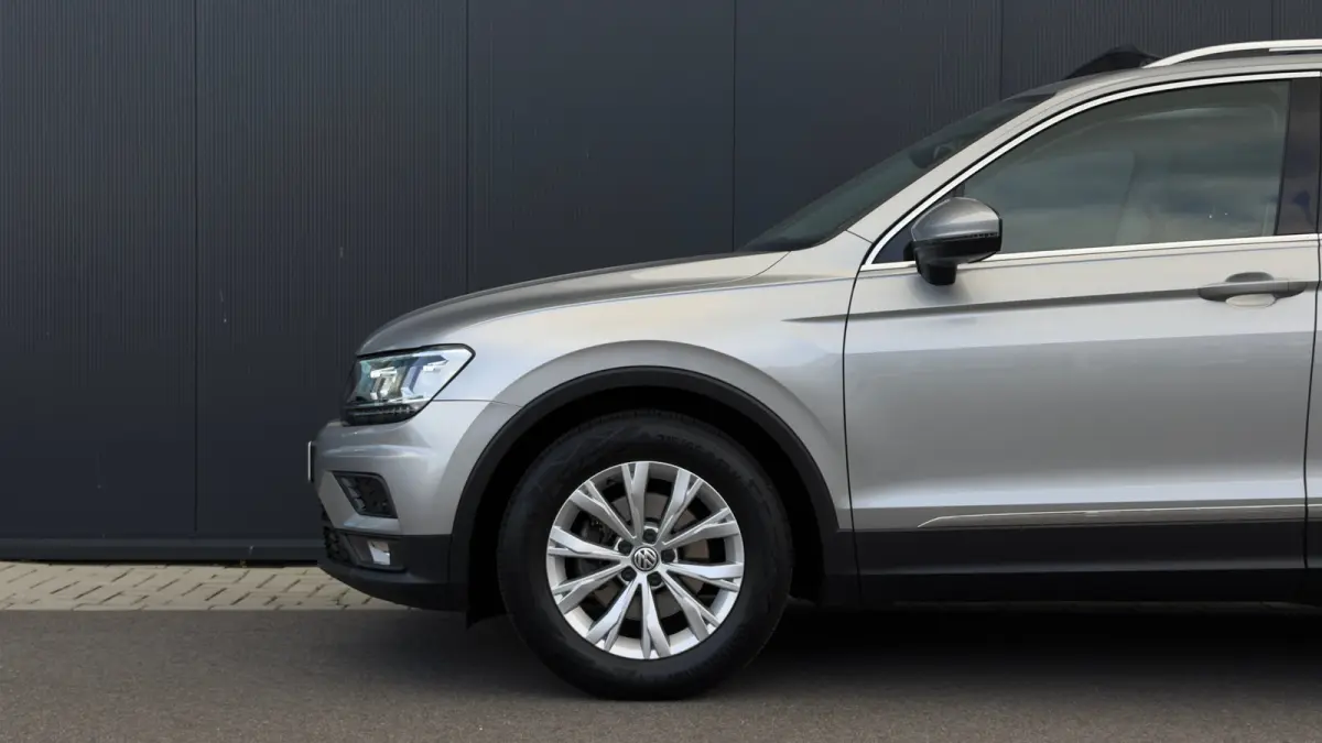 1.4 TSI Comfortline Business l Panoramadak Elektr. l Stoelverwarming l Luxe bekleding l Navigatie l Parkeersensoren voor en achter l