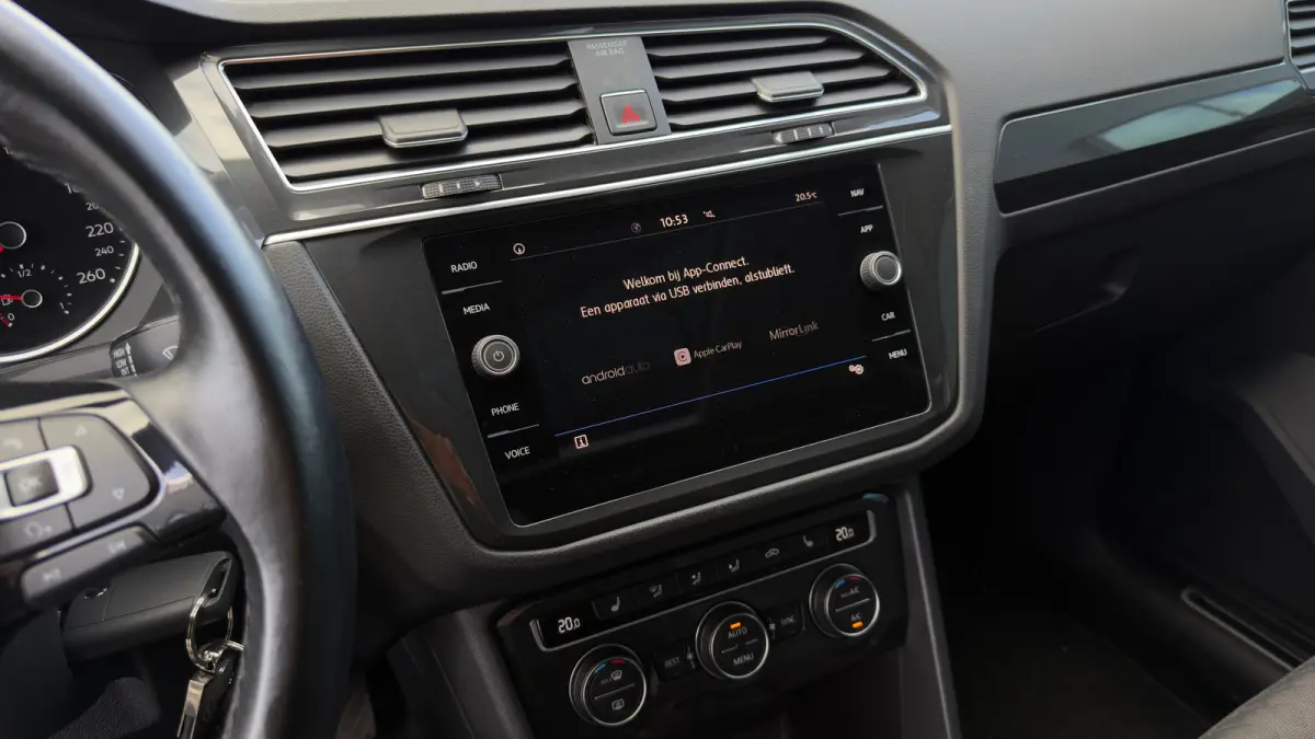 1.4 TSI Comfortline Business l Panoramadak Elektr. l Stoelverwarming l Luxe bekleding l Navigatie l Parkeersensoren voor en achter l