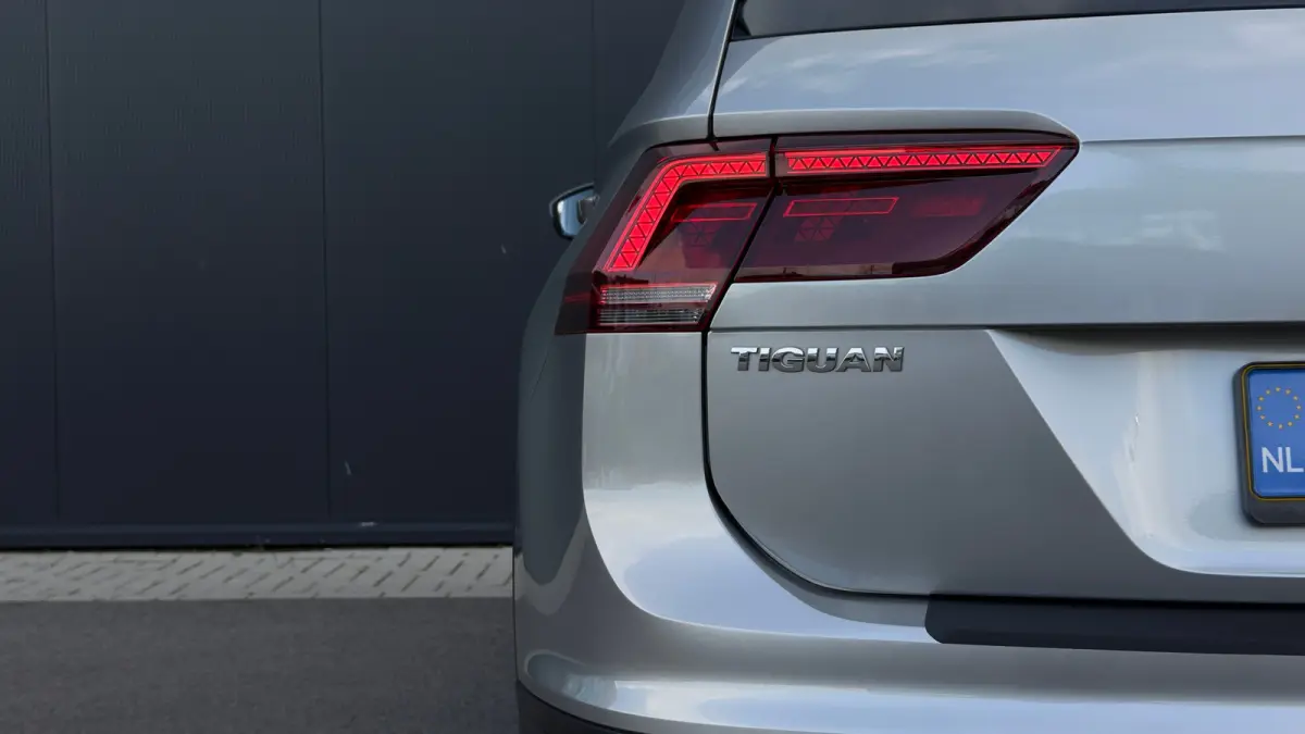 1.4 TSI Comfortline Business l Panoramadak Elektr. l Stoelverwarming l Luxe bekleding l Navigatie l Parkeersensoren voor en achter l