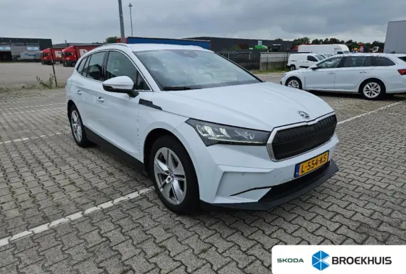 60 | Stoelverwarming | Apple Carplay | Keyless | Parkeersensoren | Apple Carplay/Android Auto|telefoonintegratie premium | Electronic climate controle | Keyless start