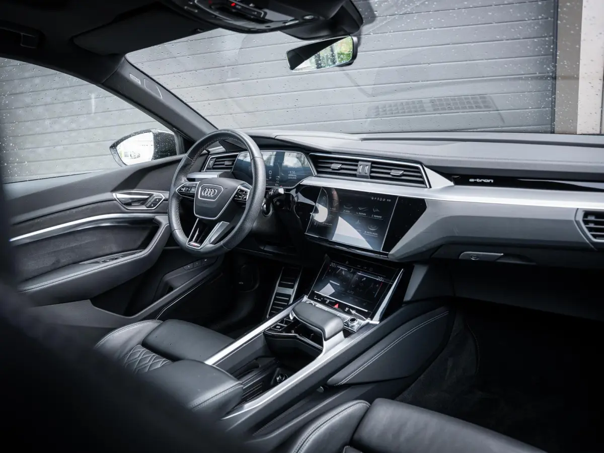55 quattro S Edition 115 kWh - RS-seat l Pano l Memory l ACC