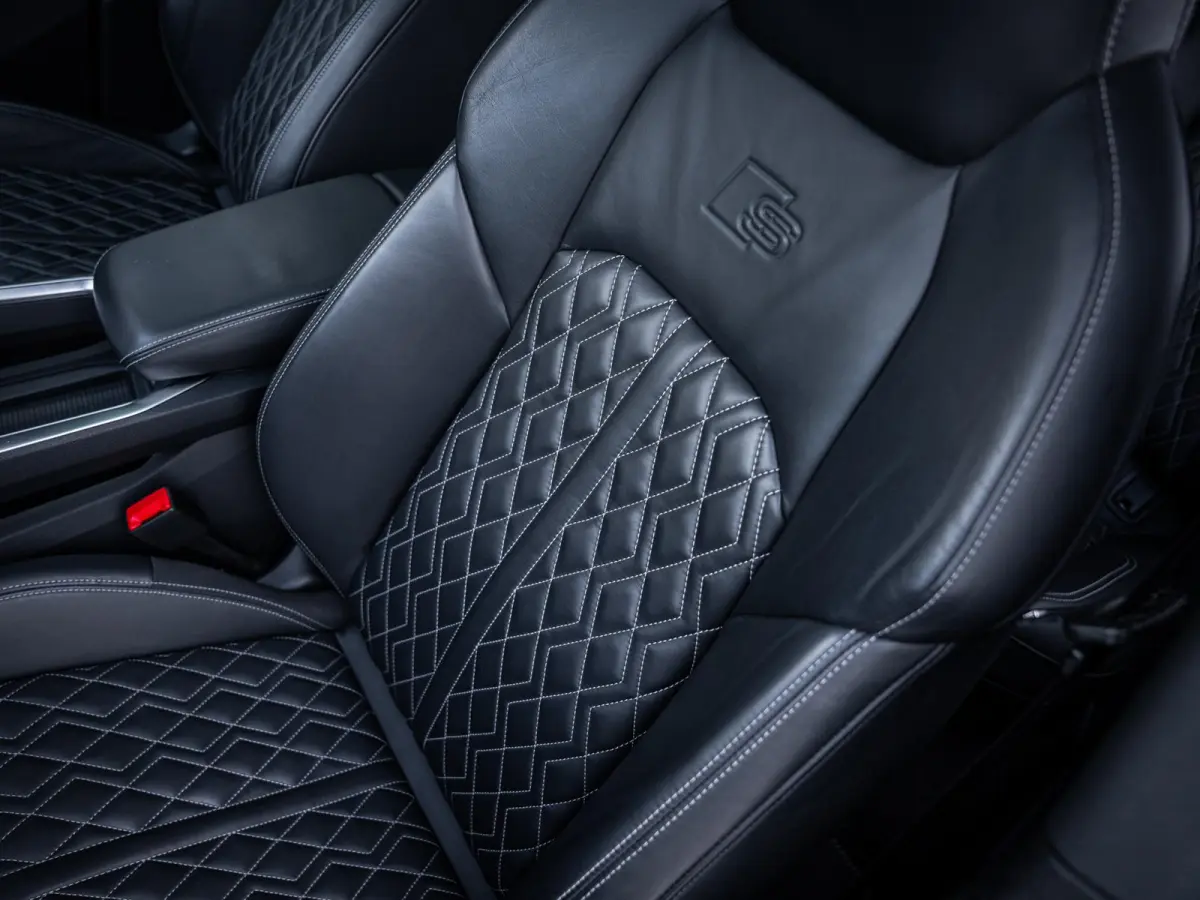 55 quattro S Edition 115 kWh - RS-seat l Pano l Memory l ACC