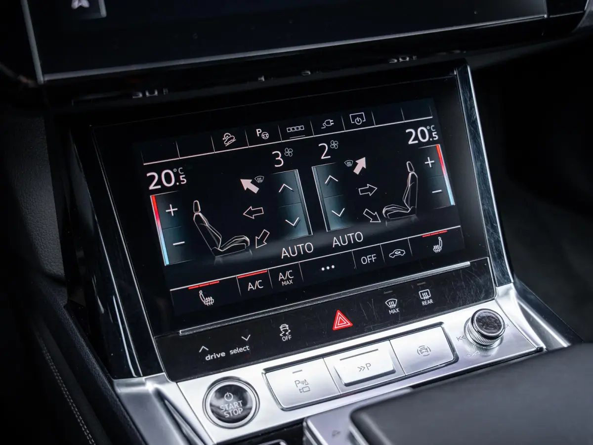 55 quattro S Edition 115 kWh - RS-seat l Pano l Memory l ACC