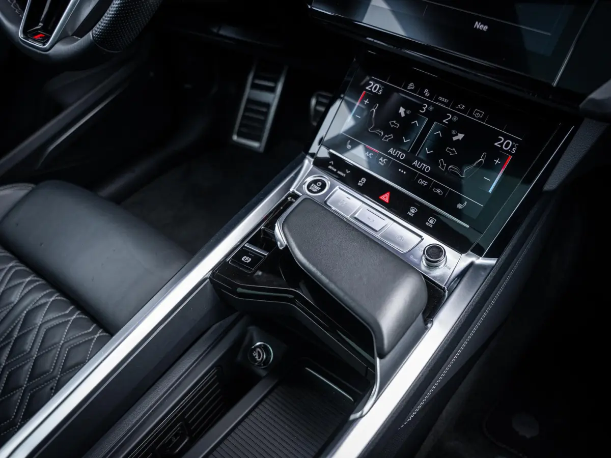 55 quattro S Edition 115 kWh - RS-seat l Pano l Memory l ACC