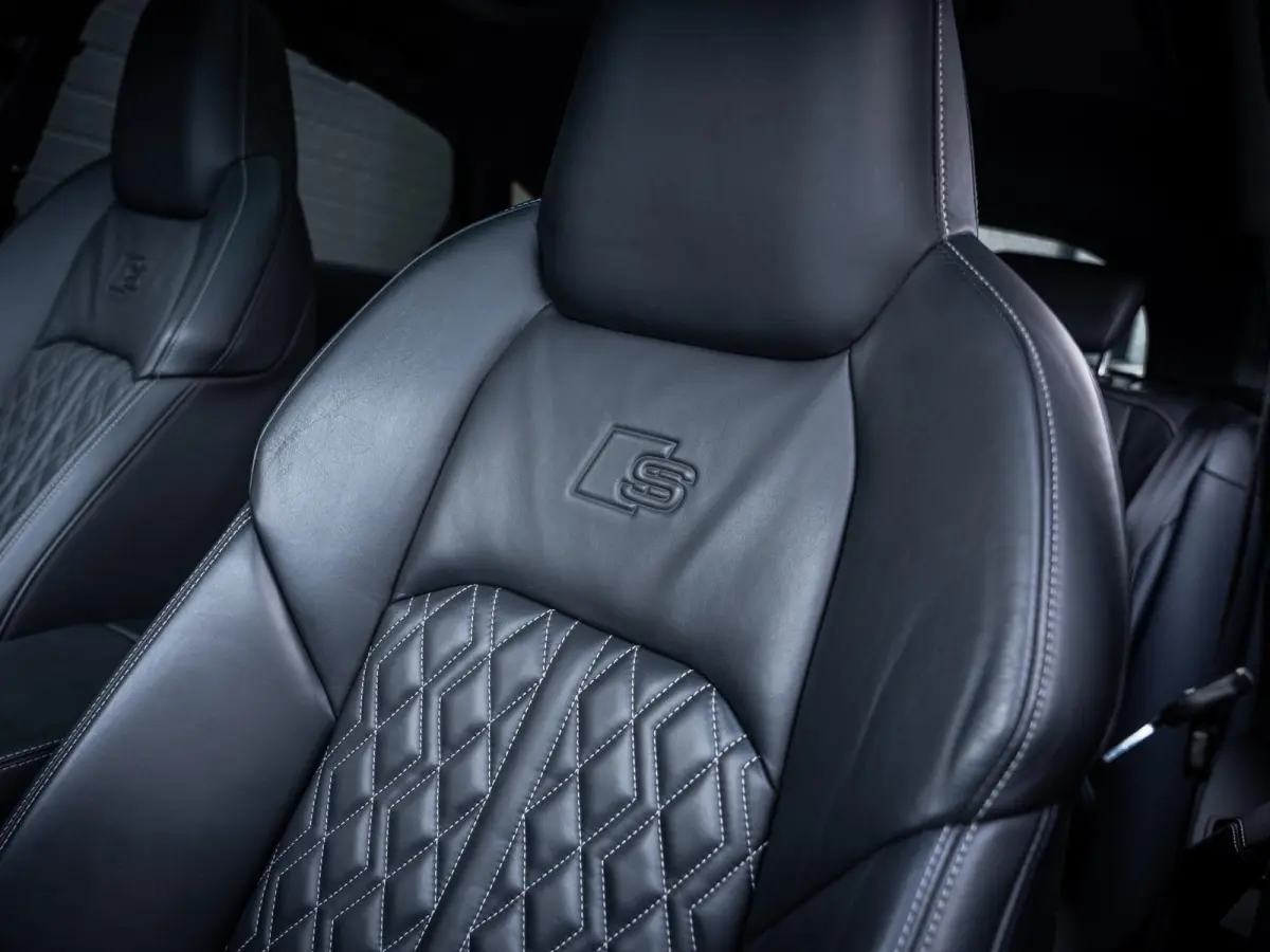 55 quattro S Edition 115 kWh - RS-seat l Pano l Memory l ACC