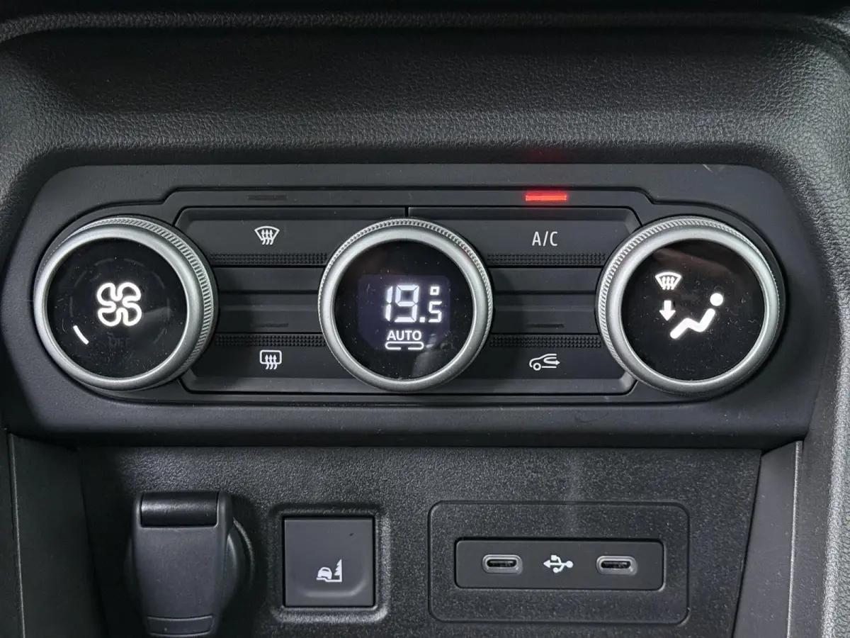 TCe 110 limited edition | Achteruitrijcamera | Cruise Control |