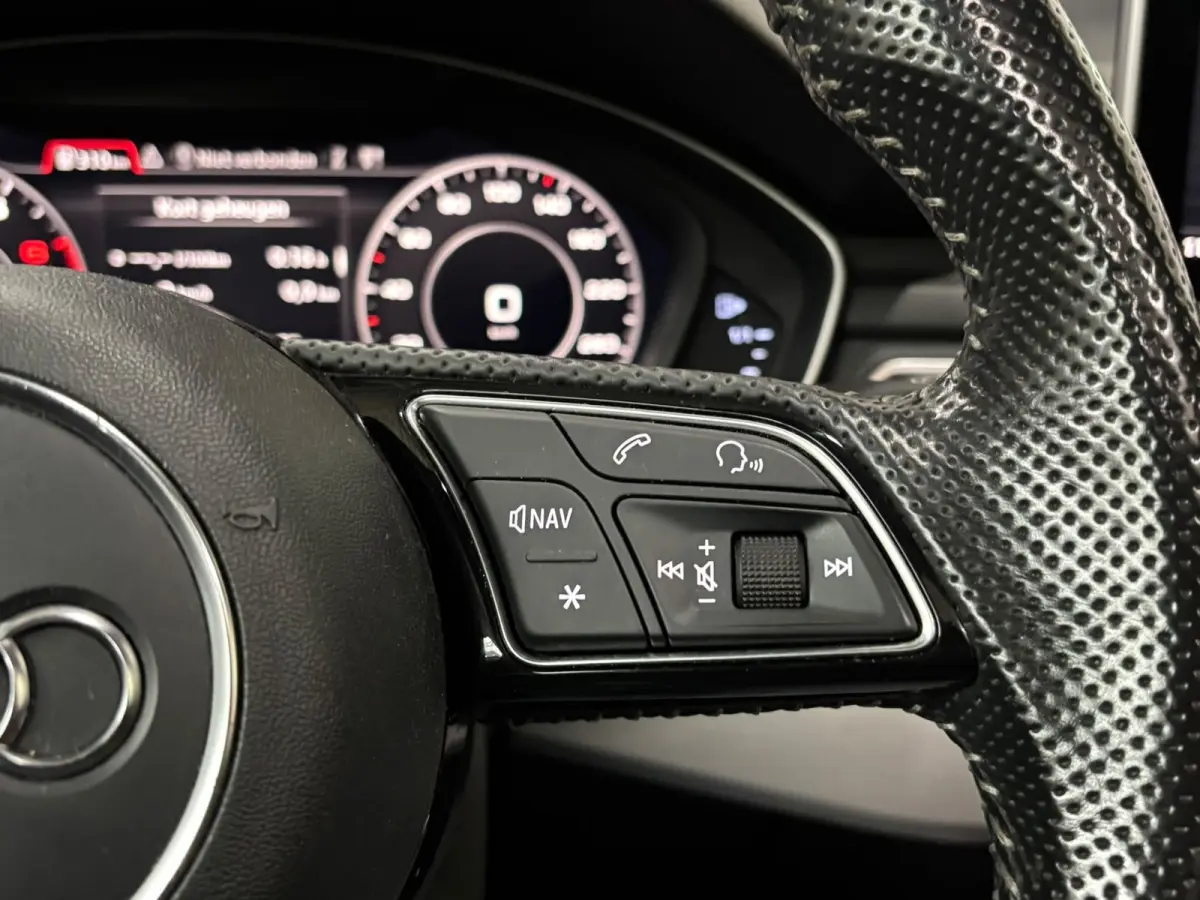 2.0 TFSI ultra Sport Pro Line S Pano Leder