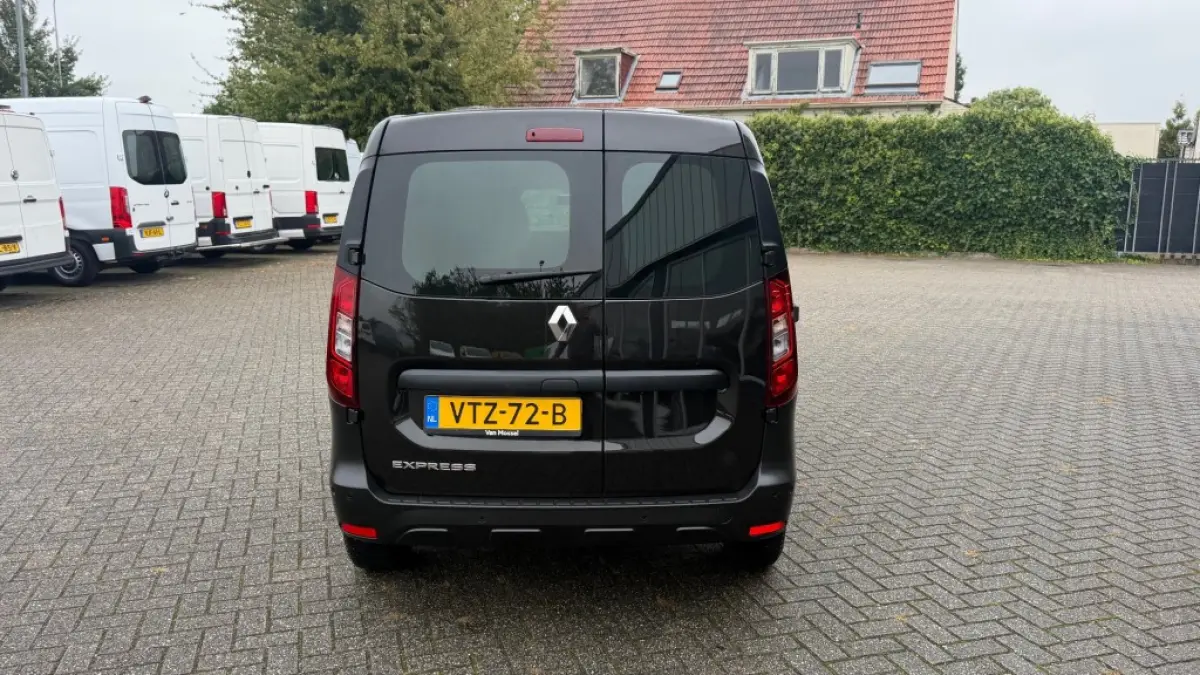 1.5 DCI 55KW 75PK EURO 6 NAVIGATIE/ CAMERA/ AIRCO/ CRUISE CONTROL/ PARKEERSENSOREN/ 100% DEALERONDERHOUDEN