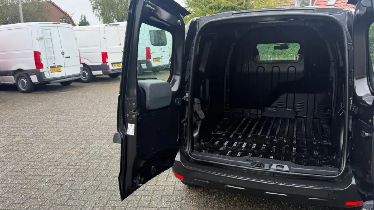 1.5 DCI 55KW 75PK EURO 6 NAVIGATIE/ CAMERA/ AIRCO/ CRUISE CONTROL/ PARKEERSENSOREN/ 100% DEALERONDERHOUDEN