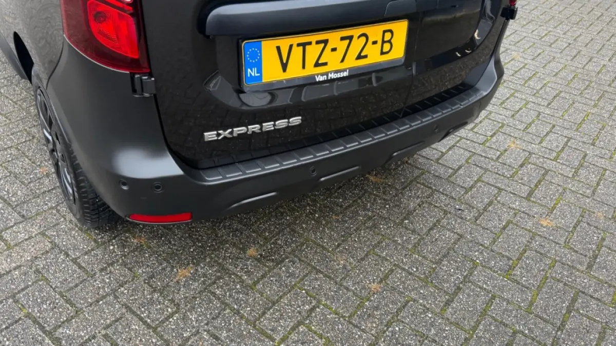 1.5 DCI 55KW 75PK EURO 6 NAVIGATIE/ CAMERA/ AIRCO/ CRUISE CONTROL/ PARKEERSENSOREN/ 100% DEALERONDERHOUDEN