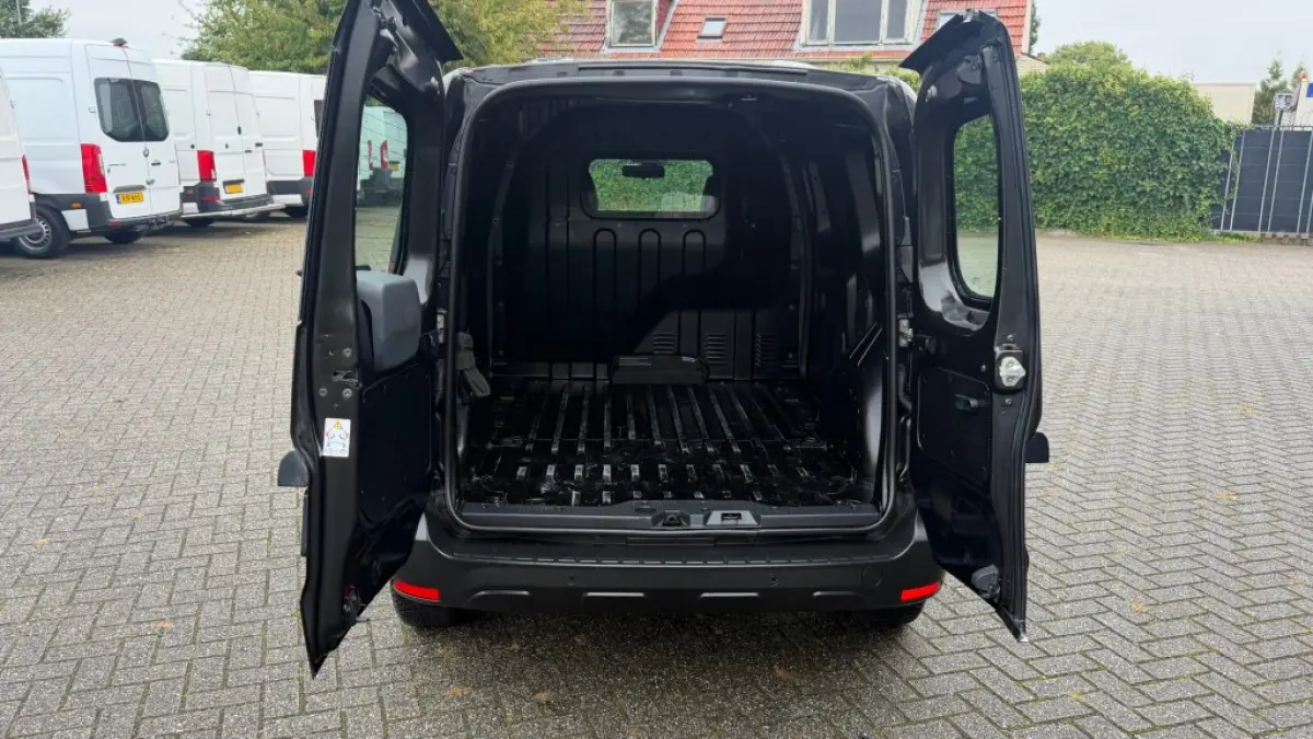 1.5 DCI 55KW 75PK EURO 6 NAVIGATIE/ CAMERA/ AIRCO/ CRUISE CONTROL/ PARKEERSENSOREN/ 100% DEALERONDERHOUDEN