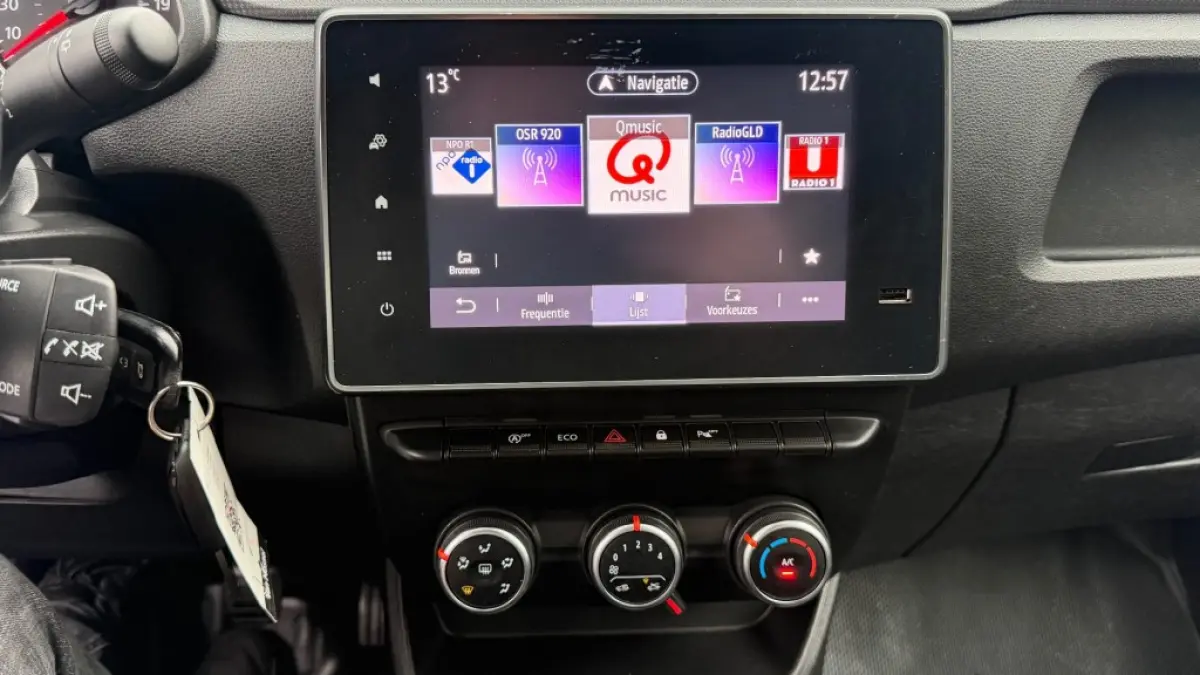 1.5 DCI 55KW 75PK EURO 6 NAVIGATIE/ CAMERA/ AIRCO/ CRUISE CONTROL/ PARKEERSENSOREN/ 100% DEALERONDERHOUDEN