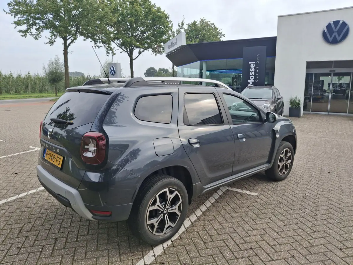 1.2 TCe Prestige | ACHTERUITRIJCAMERA | STOELVERWARMING | NAVIGATIE | AIRCO | PARKEERSENSOREN | 17" LICHTMETALEN VELGEN |