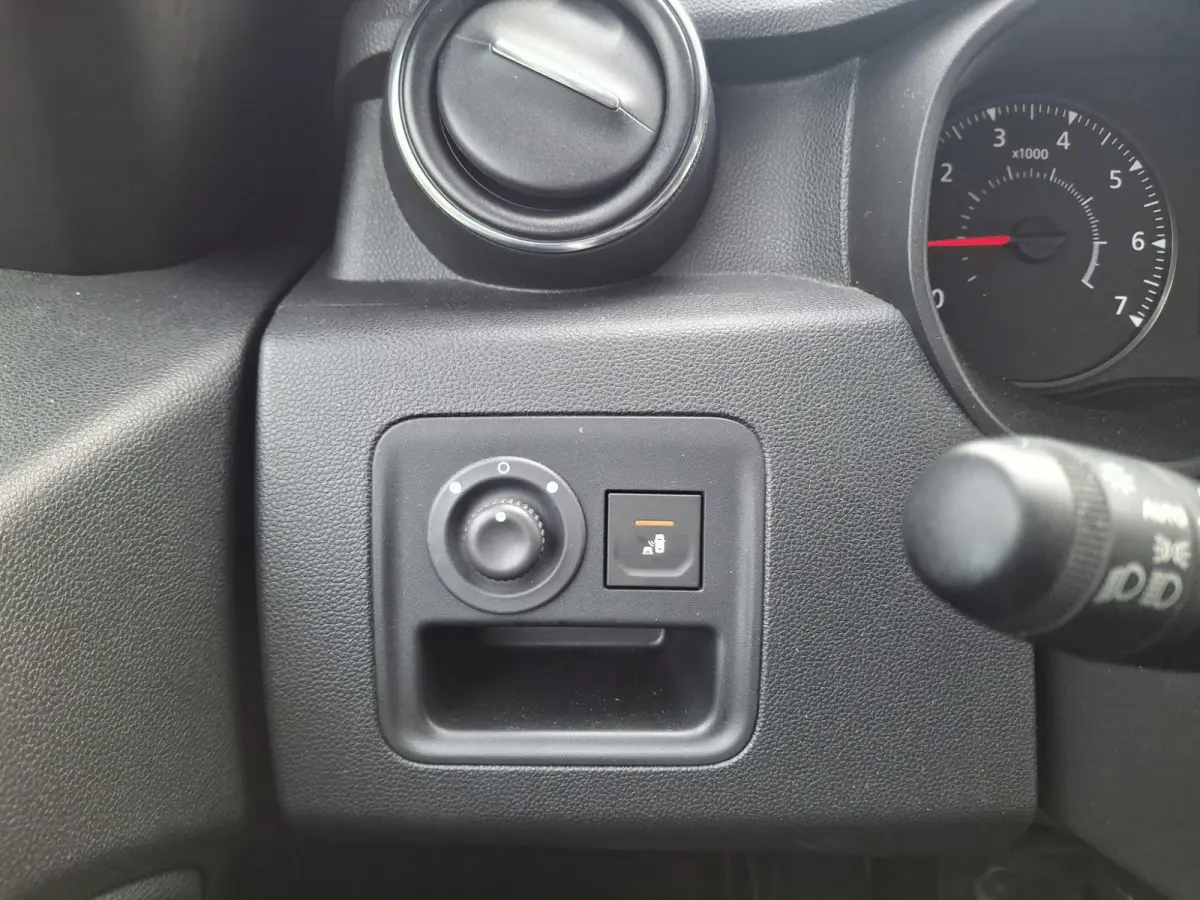 1.2 TCe Prestige | ACHTERUITRIJCAMERA | STOELVERWARMING | NAVIGATIE | AIRCO | PARKEERSENSOREN | 17" LICHTMETALEN VELGEN |