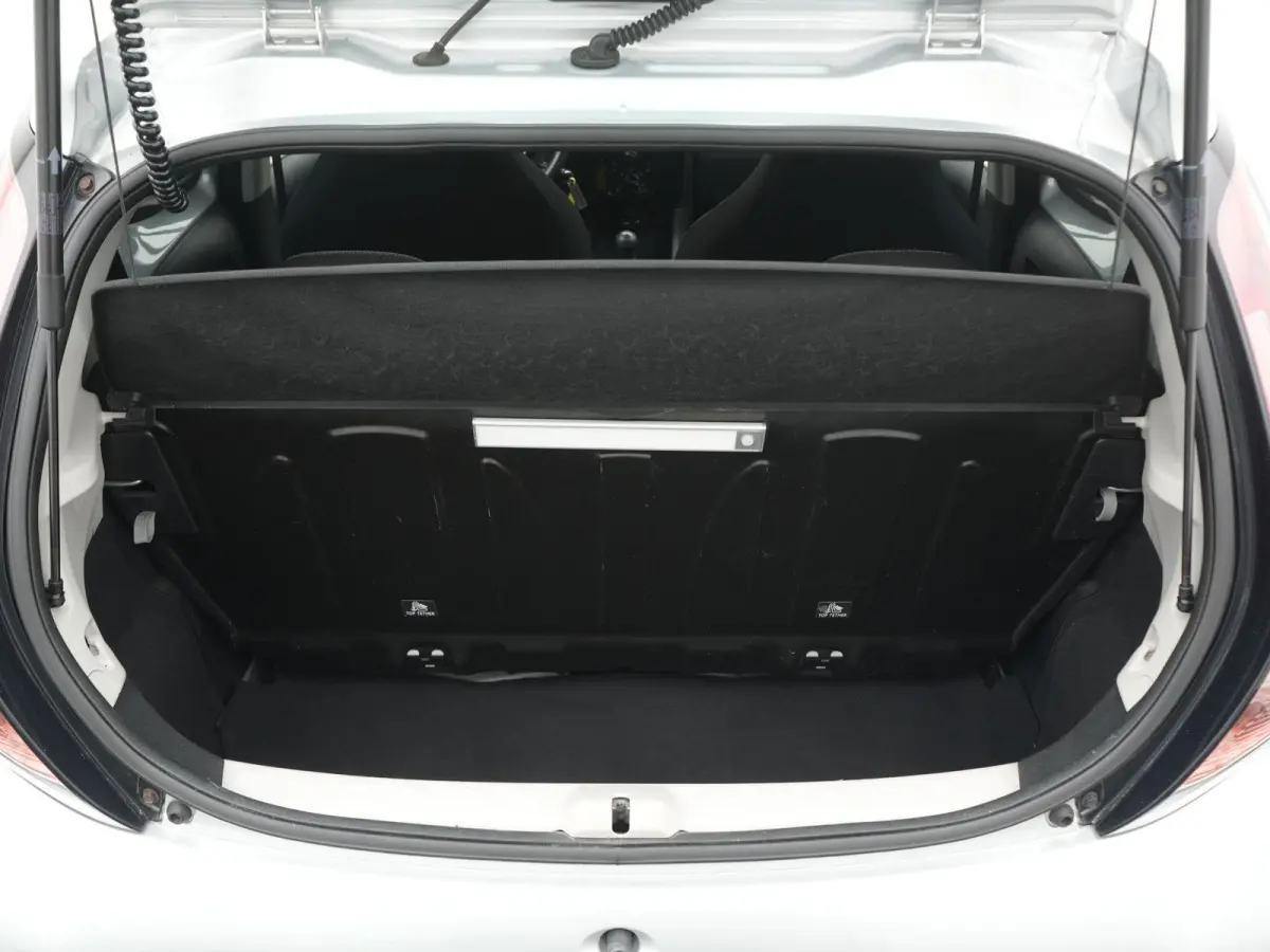 1.0 VVT-i x-fun | Apple Car Play / Android | Airco | LED dagrijverlichting | 12 Maanden BOVAG Garantie |