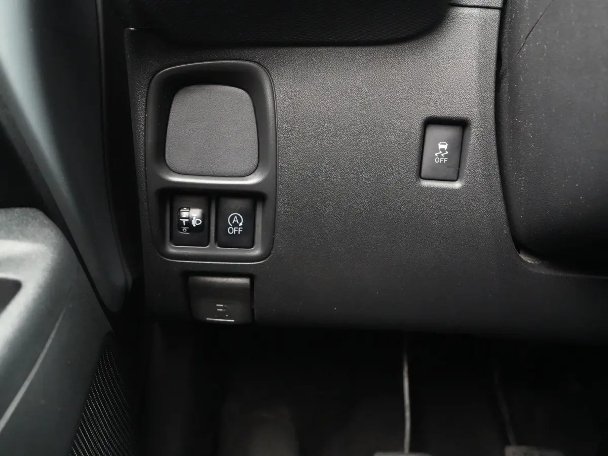1.0 VVT-i x-fun | Apple Car Play / Android | Airco | LED dagrijverlichting | 12 Maanden BOVAG Garantie |