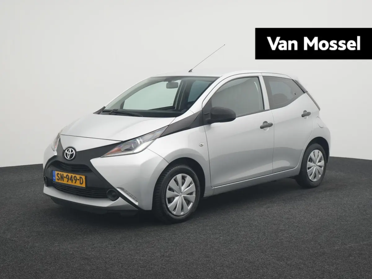 1.0 VVT-i x-fun | Apple Car Play / Android | Airco | LED dagrijverlichting | 12 Maanden BOVAG Garantie |