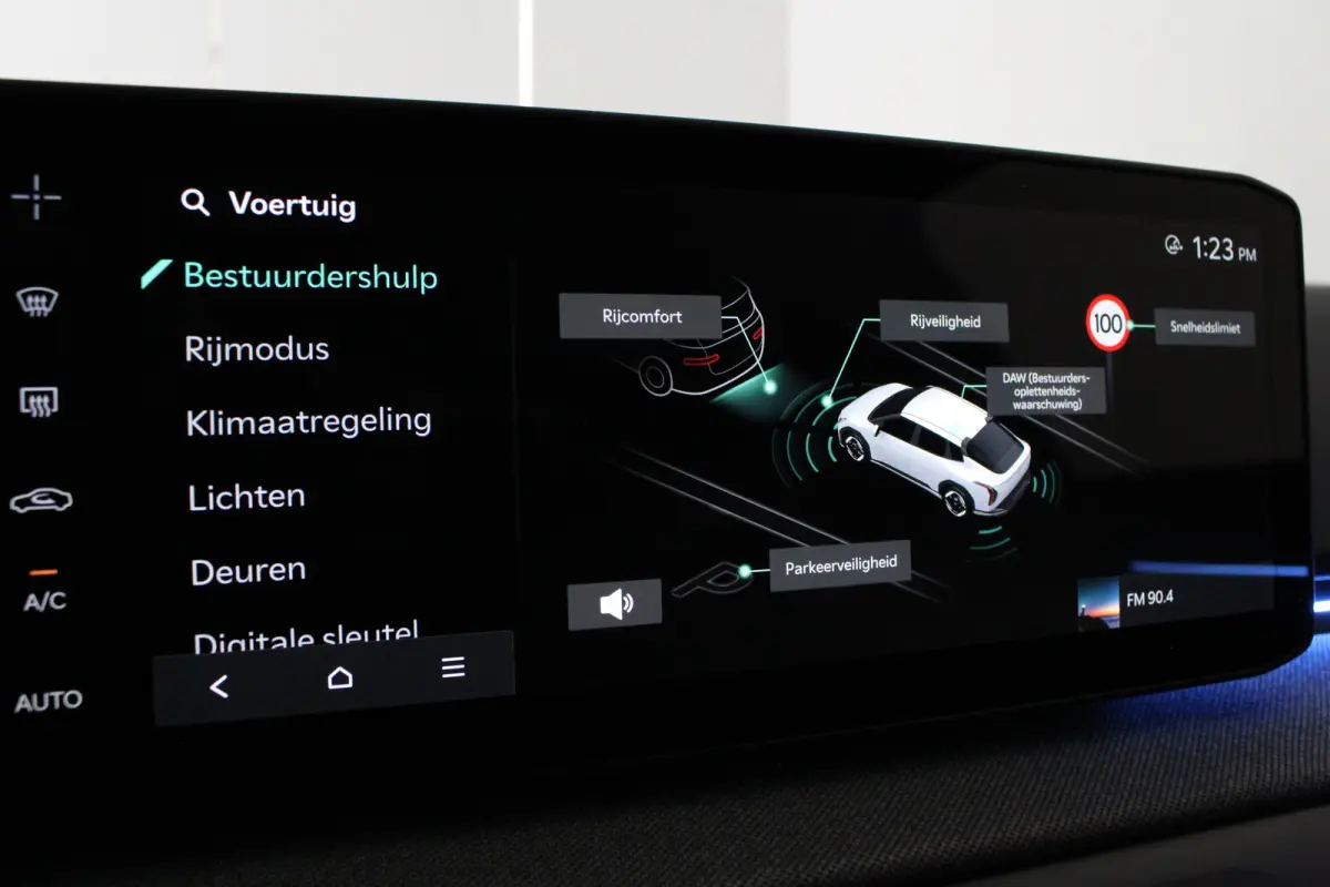 Business Plus 81.4 kWh > 633 km WLTP/360 camara/Sfeerverlichting