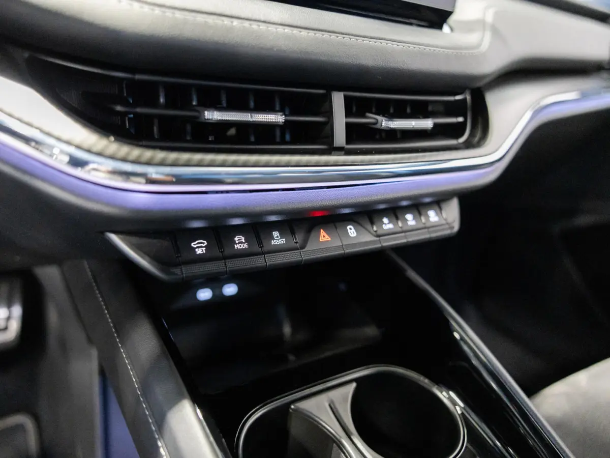 60 Sportline SOH 92% / 180pk / NAP / Trekhaak / Achteruitrij camera /