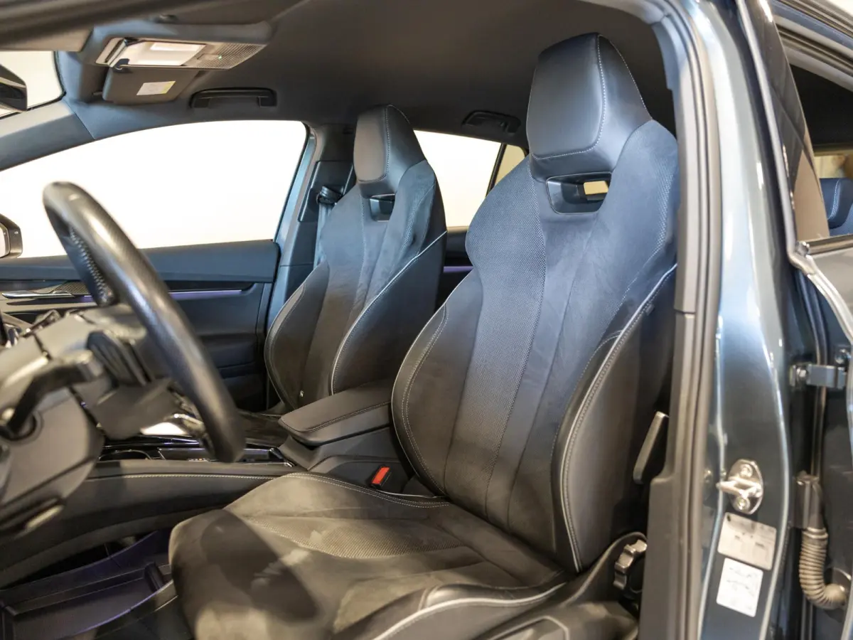 60 Sportline SOH 92% / 180pk / NAP / Trekhaak / Achteruitrij camera /