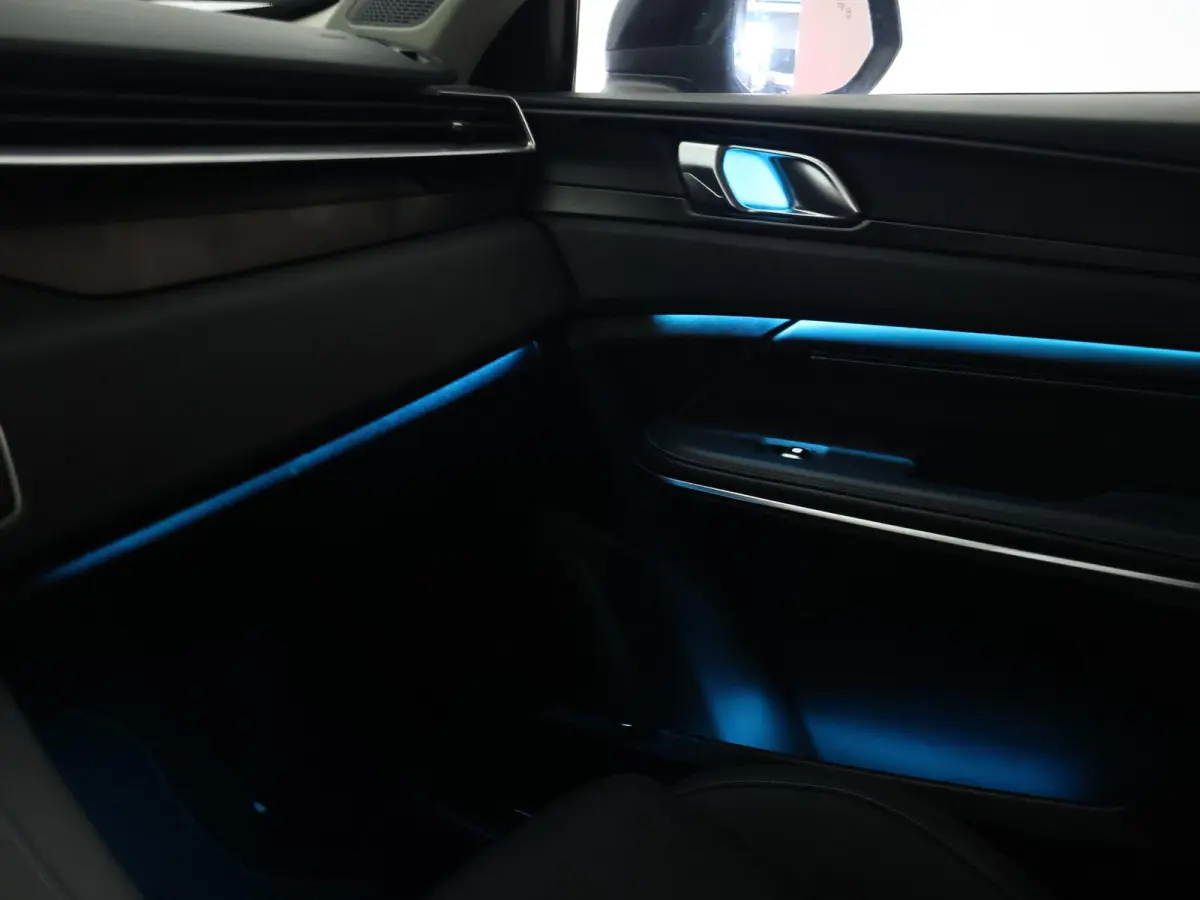 1.5 PHEV 261 PK BLACK PACK + TREKHAAK | 360 CAMERA | 20 INCH ZWARTE VELGEN | PANORAMA